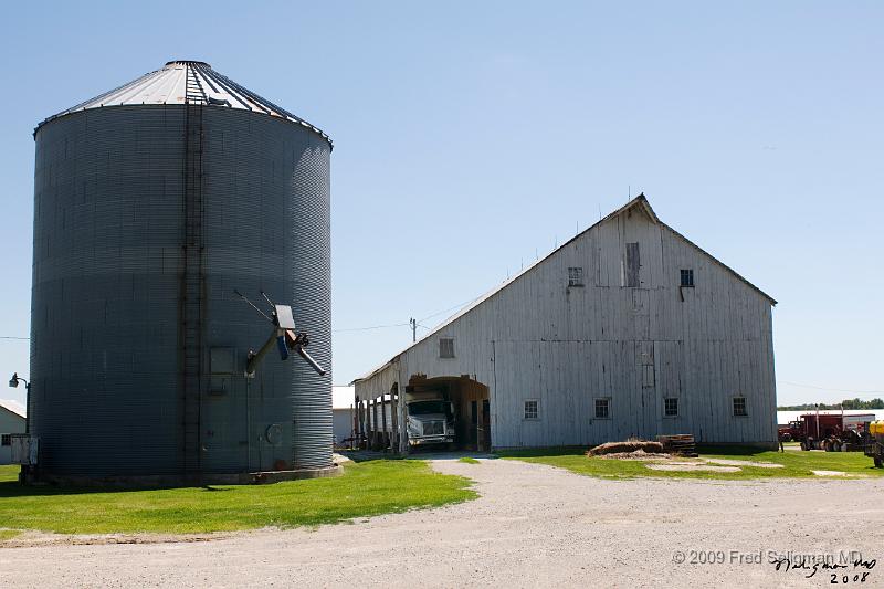 20080714_155334 D300 P 4200x2800.jpg - There are many very well kept and nice to photograph farms